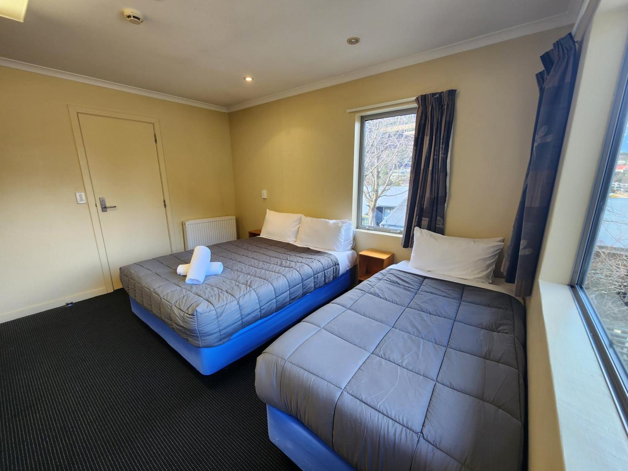 Pinewood Lodge Queenstown Exterior photo