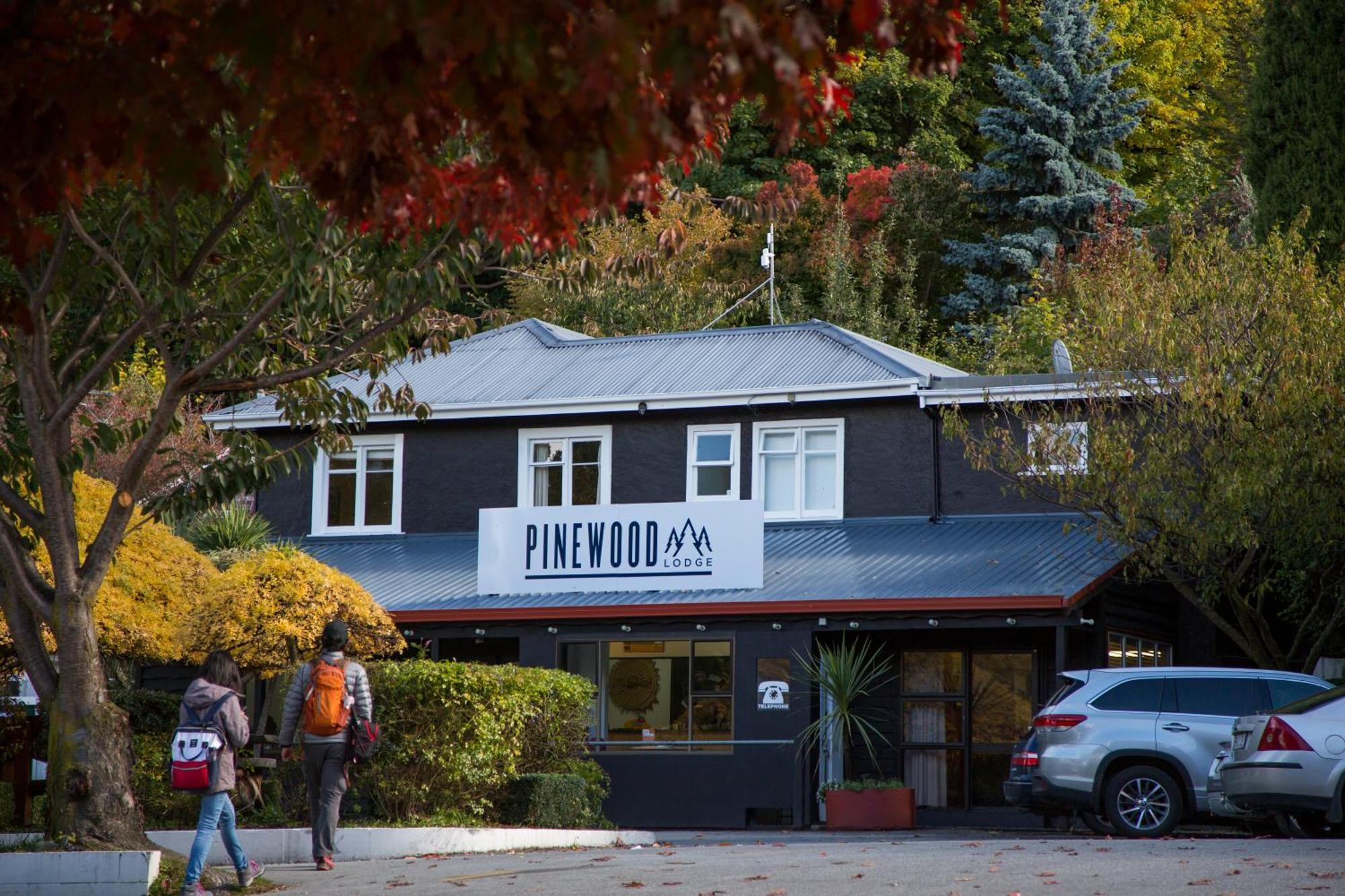 Pinewood Lodge Queenstown Exterior photo